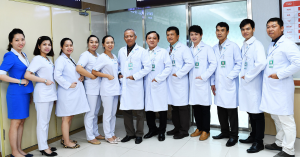 Đội ngũ các bác sĩ và nhân viên y tế Khoa Tạo hình Thẩm mỹ