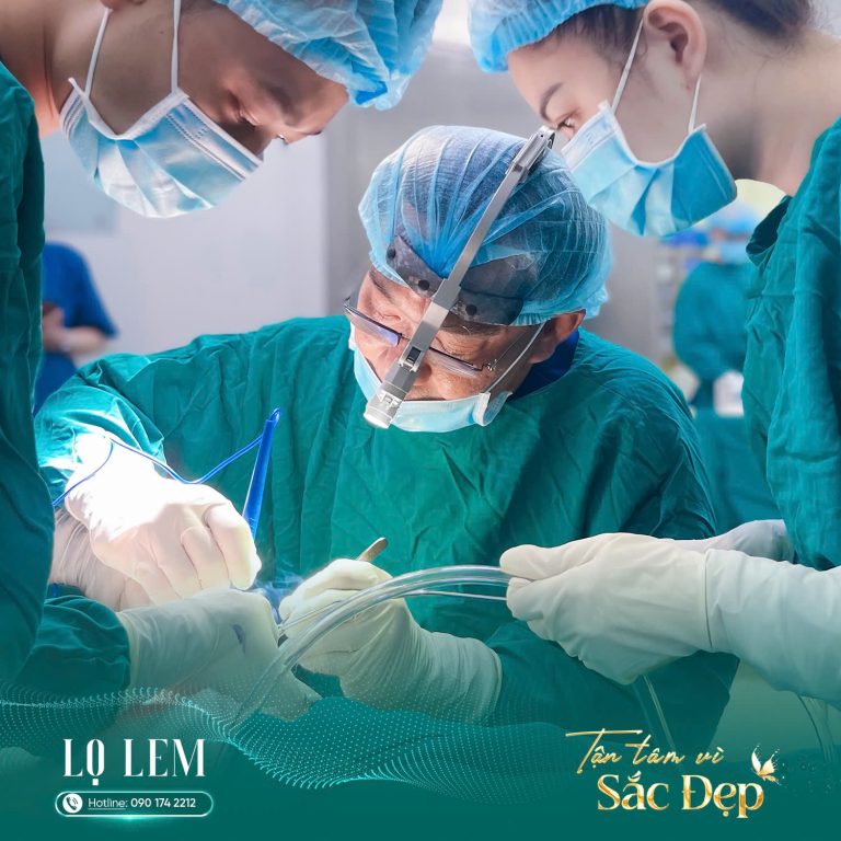 490414518_700112655922080_7150673460354448624_n treo ngực sa trễ