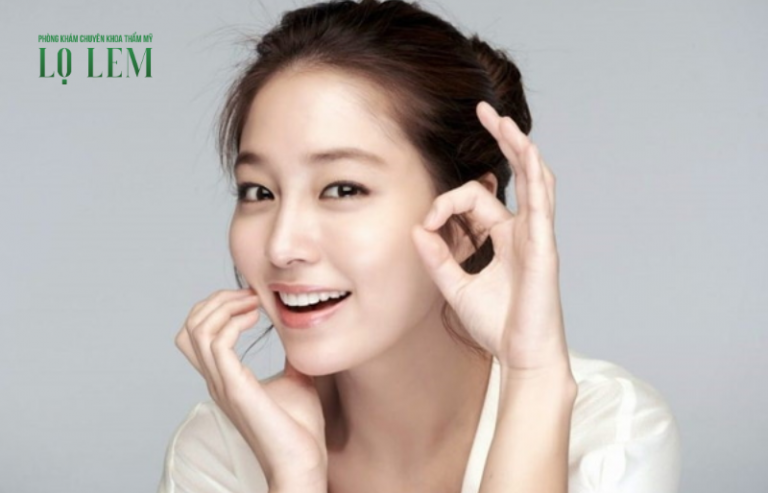 Sau Nâng Mũi Cười Nhiều Có Sao Không?